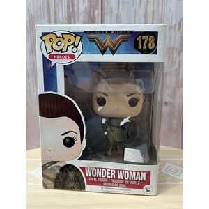 EUC Funko Pop! Vinyl: DC Comics - Wonder Woman - Hot Topic (HT) (Exclusive) #178